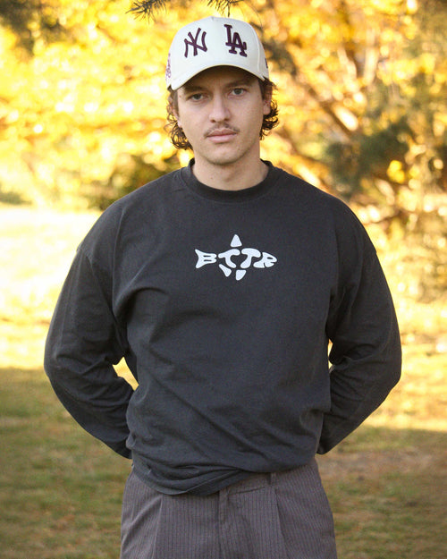 Oversized Long-Sleeve Black